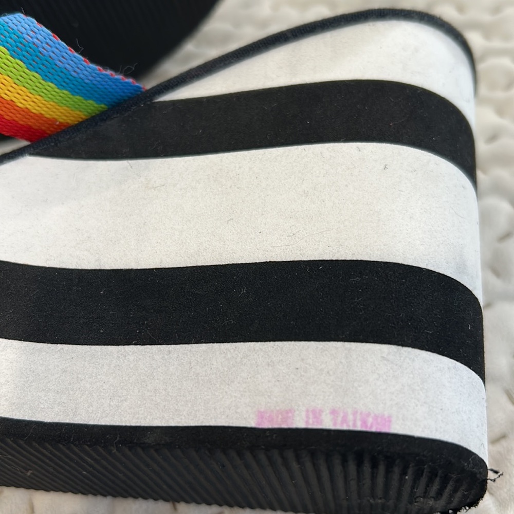 Vintage Miss Sixty Black & White Wedge Sandals- sz M (7-8) - Picture 11 of 11